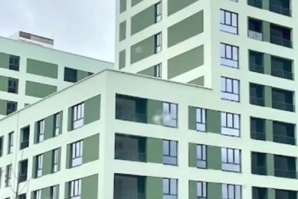 Shtepi ne shitje Apartament ne Tirane, 3+1, Mobilimi Bosh, pa mobiluar, Pagesa 210,000  Euro.