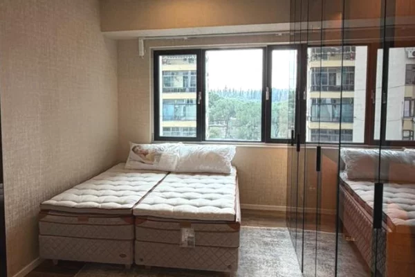 Shtepi me qera Apartament ne Tirane, 2+1, Mobilimi E mobiluar, Pagesa 3,000  Euro.