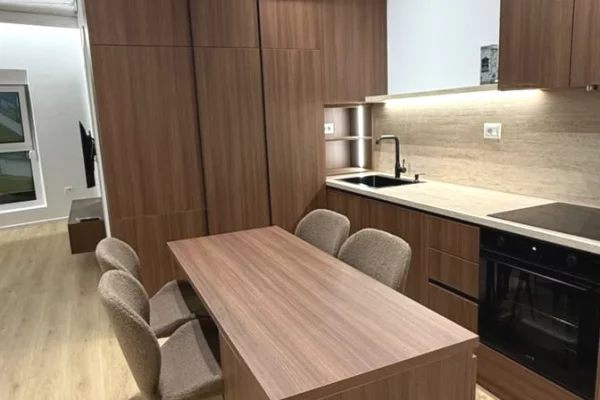 Shtepi me qera Apartament ne Tirane, 2+1, Mobilimi E mobiluar, Pagesa 60,000  Leke.