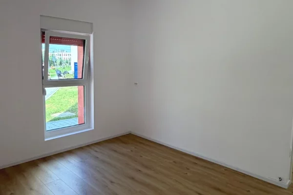 Shtepi me qera Apartament ne Tirane, 1+1, Mobilimi E mobiluar, Pagesa 40,000  Leke.