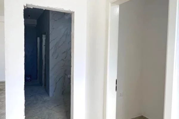 🏢 JEPET ME QIRA – AMBIENT BIZNESI 200 m2 | ALI DEM, TEK KADIU
