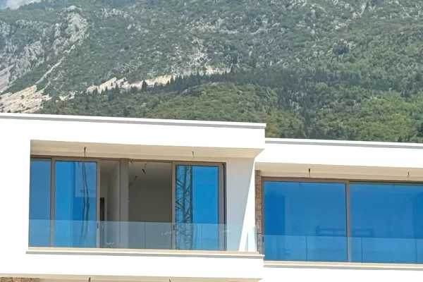 🏡 SHITET VILË ME PISHINË – SEADREAM RESIDENCE, DRIMADHË 🏡🌊