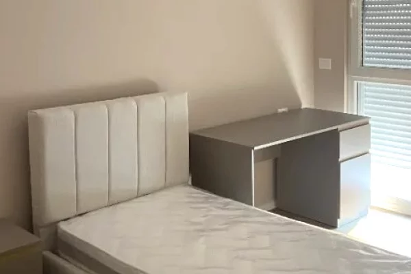 Shtepi me qera Apartament ne Tirane, 2+1, Mobilimi E mobiluar, Pagesa 550  Euro.