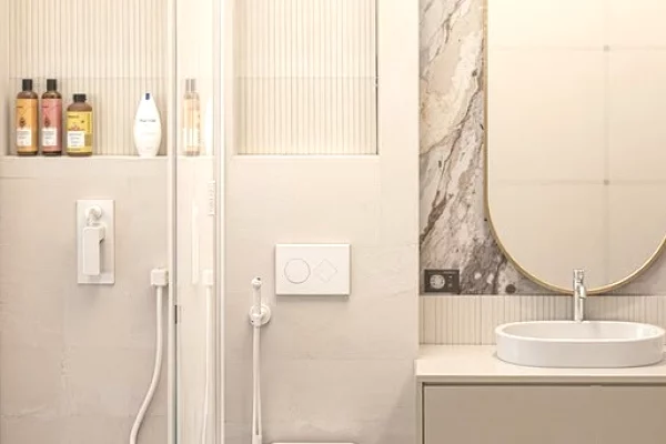 Shtepi me qera Apartament ne Tirane, 2+1, Mobilimi E mobiluar, Pagesa 1,300  Euro.
