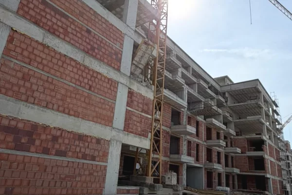 Shtepi ne shitje Apartament ne Tirane, 1+1, Mobilimi Bosh, pa mobiluar, Pagesa 4,583,200  Leke.