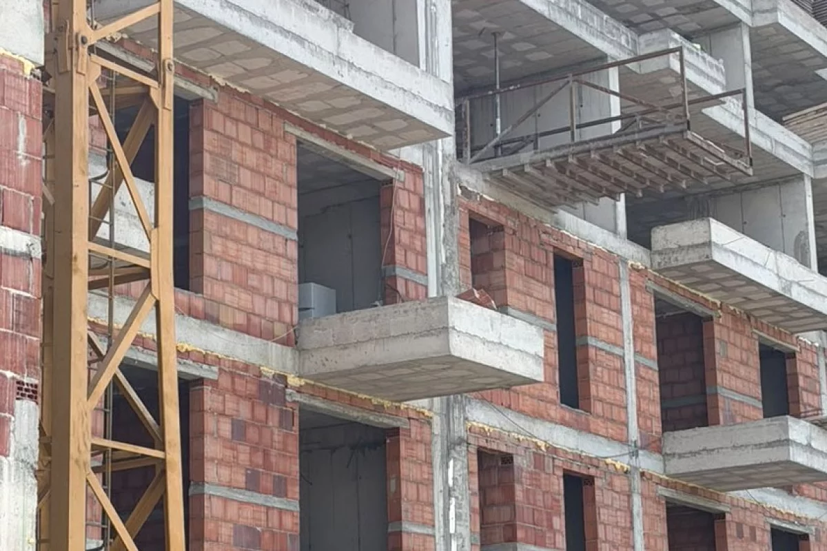 Shtepi ne shitje Apartament ne Tirane, 1+1, Mobilimi Bosh, pa mobiluar, Pagesa 4,583,200  Leke.
