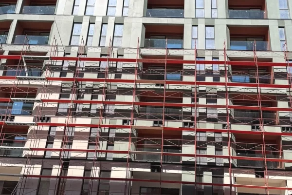 Shtepi ne shitje Apartament ne Tirane, 3+1, Mobilimi Bosh, pa mobiluar, Pagesa 273,200  Euro.