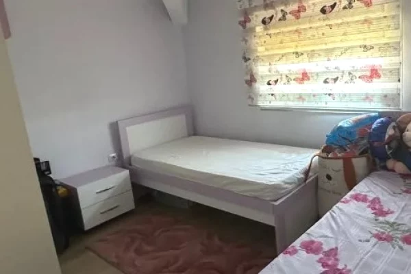 Shtepi me qera Apartament ne Tirane, 2+1, Mobilimi E mobiluar, Pagesa 750  Euro.