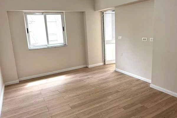 Shtepi ne shitje Apartament ne Tirane, 1+1, Mobilimi E mobiluar, Pagesa 122,000,000  Leke.