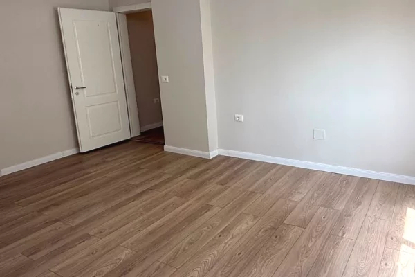 Shtepi ne shitje Apartament ne Tirane, 1+1, Mobilimi E mobiluar, Pagesa 122,000,000  Leke.