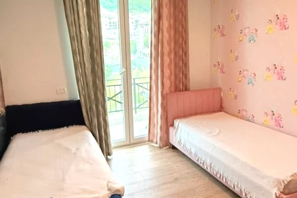 Shtepi me qera Apartament ne Tirane, 2+1, Mobilimi E mobiluar, Pagesa 60,000  Leke.