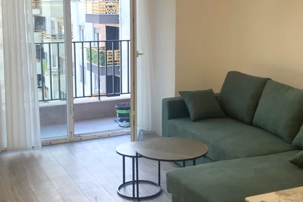 Shtepi me qera Apartament ne Tirane, 2+1, Mobilimi E mobiluar, Pagesa 800  Euro.