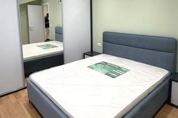 Shtepi ne shitje Apartament ne Tirane, 2+1, Mobilimi E mobiluar, Pagesa 225,000  Euro.