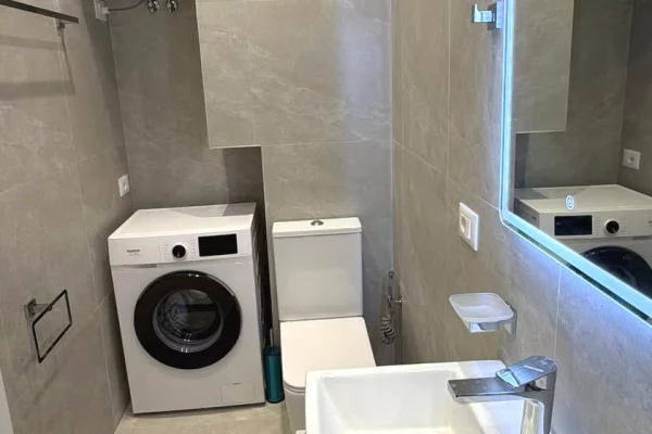 Shtepi ne shitje Apartament ne Tirane, 2+1, Mobilimi E mobiluar, Pagesa 225,000  Euro.