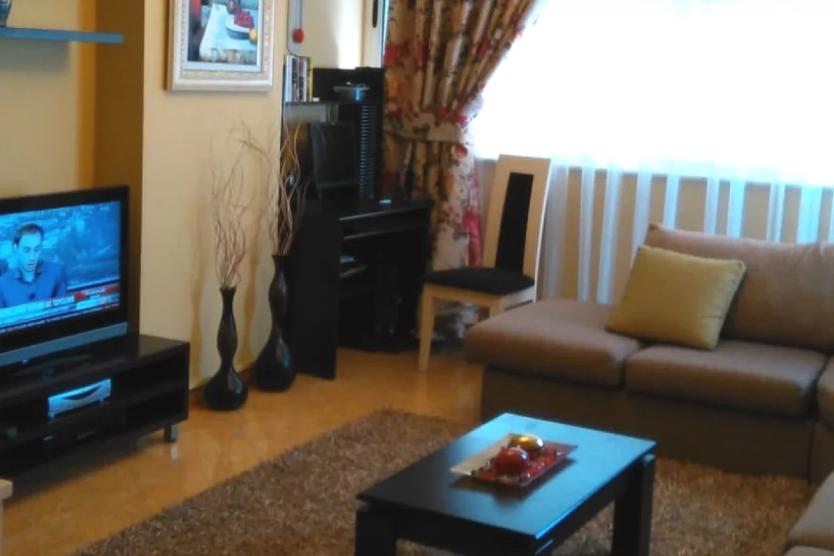 Shtepi ne shitje Apartament ne Tirane, 1+1, Mobilimi E mobiluar, Pagesa 135,000  Euro.