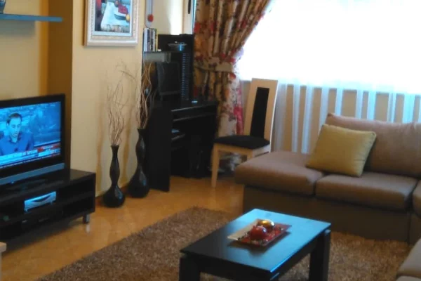 🏡 SHITET APARTAMENT 1+1 – RR. KONGRESI I MANASTIRIT