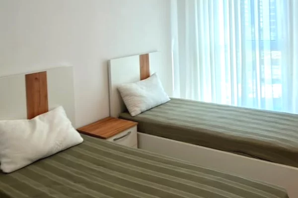 Shtepi me qera Apartament ne Tirane, 2+1, Mobilimi E mobiluar, Pagesa 80,000  Leke.