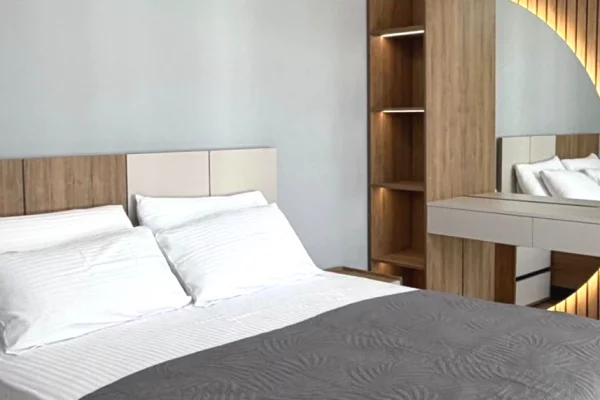 Shtepi me qera Apartament ne Tirane, 2+1, Mobilimi E mobiluar, Pagesa 80,000  Leke.