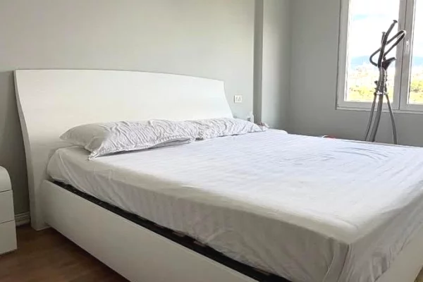 Shtepi me qera Duplex(shtepi me 2 kate) ne Tirane, 2+1, Mobilimi E mobiluar, Pagesa 100,000  Leke.
