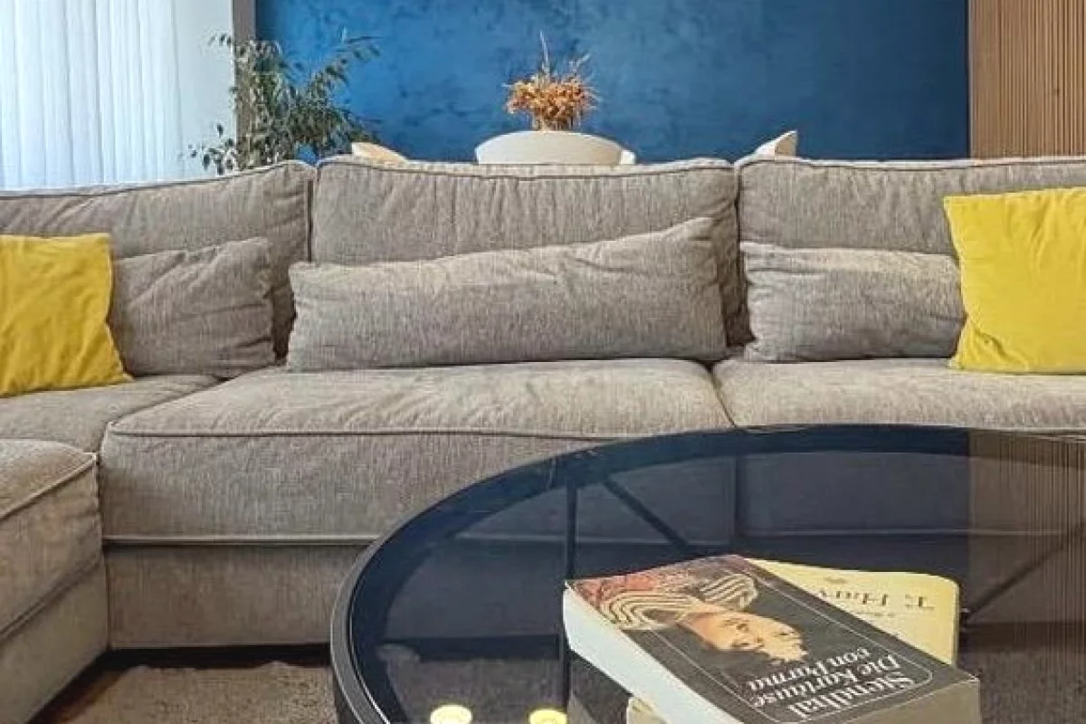 Shtepi me qera Duplex(shtepi me 2 kate) ne Tirane, 2+1, Mobilimi E mobiluar, Pagesa 100,000  Leke.
