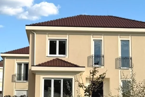 Shtepi ne shitje Vila Luksoze ne Tirane, 6+1, Mobilimi Bosh, pa mobiluar, Pagesa 130,000,000  Leke.