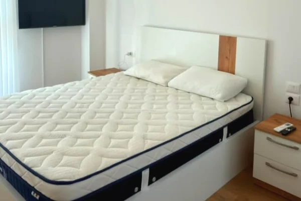 Shtepi me qera Apartament ne Tirane, 2+1, Mobilimi E mobiluar, Pagesa 80,000  Leke.