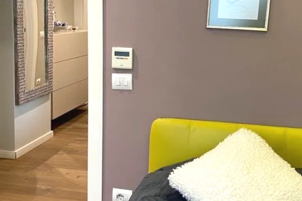Shtepi me qera Apartament ne Tirane, 2+1, Mobilimi E mobiluar, Pagesa 2,500  Euro.