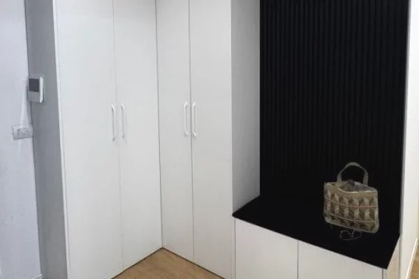 Shtepi me qera Apartament ne Tirane, 3+1, Mobilimi E mobiluar, Pagesa 2,300  Euro.