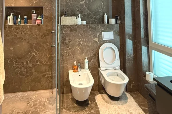 Shtepi ne shitje Vila Luksoze ne Tirane, 4+1, Mobilimi E mobiluar, Pagesa 1,300,000  Euro.