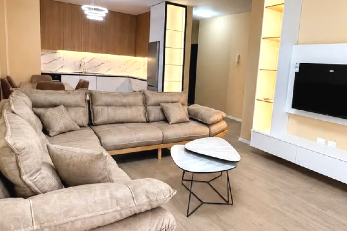 Shtepi me qera Apartament ne Tirane, 2+1, Mobilimi E mobiluar, Pagesa 1,200  Euro.