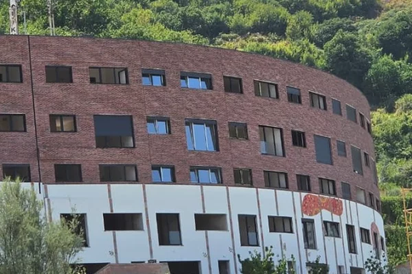 Shtepi ne shitje 3+1 ne Tirane - 255,000 Euro