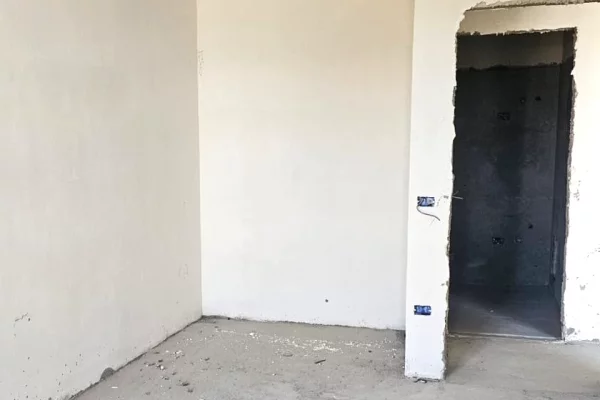 Apartment for sale in Tirana 1+1, Emty