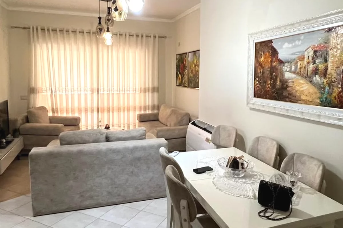 Shtepi me qera Apartament ne Tirane, 2+1, Mobilimi E mobiluar, Pagesa 70,000  Leke.