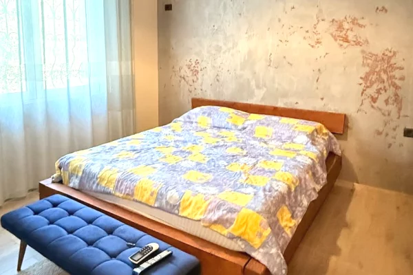 Shtepi me qera Apartament ne Tirane, 2+1, Mobilimi E mobiluar, Pagesa 1,500  Euro.