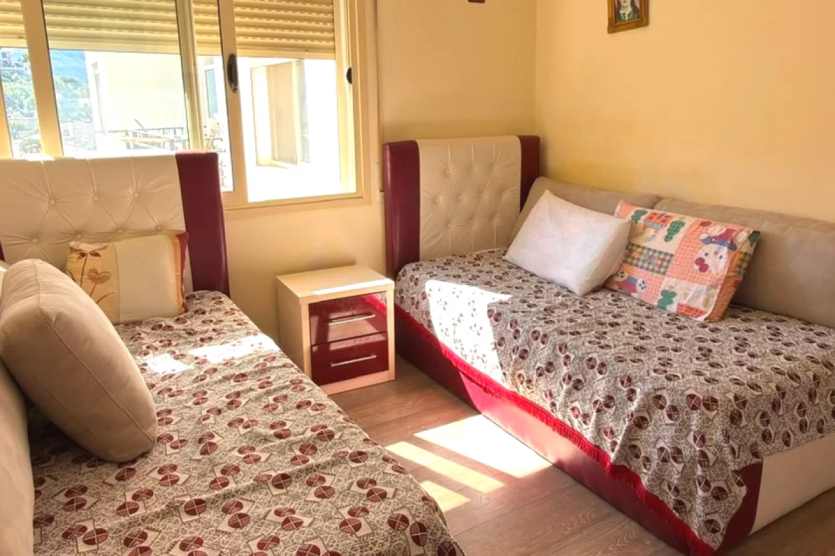 Shtepi ne shitje Apartament ne Vlore, 2+1, Mobilimi E mobiluar, Pagesa 16,500,000  Leke.