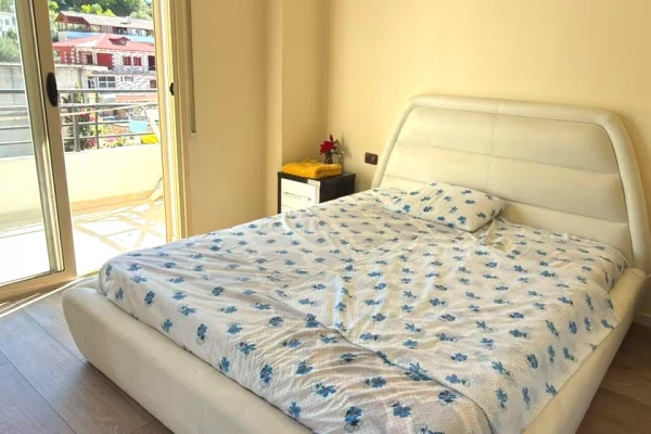 Shtepi ne shitje Apartament ne Vlore, 2+1, Mobilimi E mobiluar, Pagesa 16,500,000  Leke.