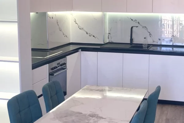 Shtepi me qera Apartament ne Tirane, 2+1, Mobilimi E mobiluar, Pagesa 750  Euro.