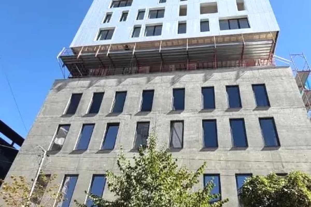 Shtepi ne shitje Apartament ne Tirane, 1+1, Mobilimi Bosh, pa mobiluar, Pagesa 300,000  Euro.