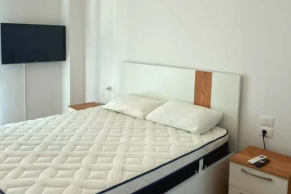 Shtepi me qera Apartament ne Tirane, 2+1, Mobilimi E mobiluar, Pagesa 80,000  Leke.