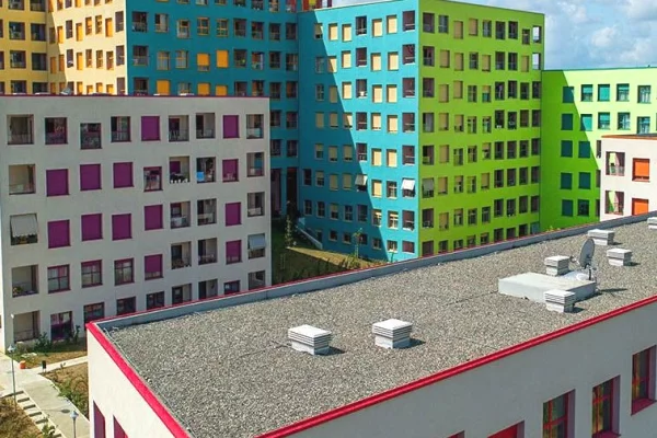 Shtepi ne shitje Apartament ne Tirane, Garsoniere, Mobilimi Bosh, pa mobiluar, Pagesa 79,000  Euro.