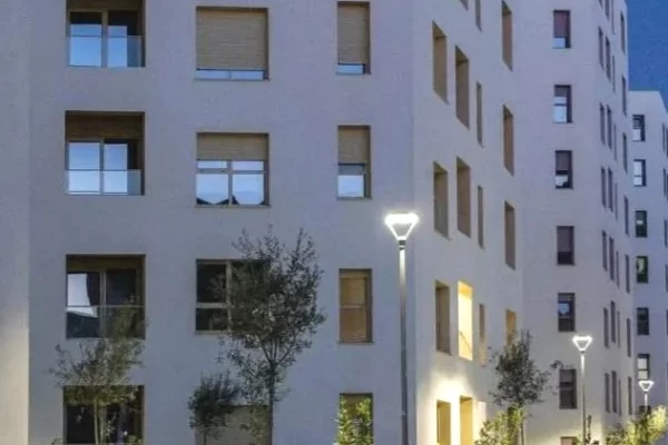 Shtepi ne shitje Apartament ne Tirane, 1+1, Mobilimi Bosh, pa mobiluar, Pagesa 105,000  Euro.