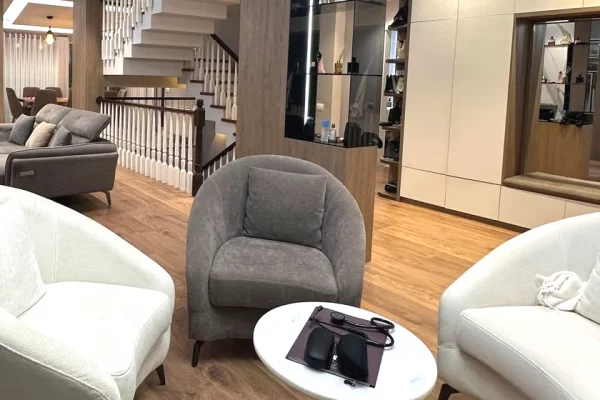 Shtepi ne shitje Vila Luksoze ne Tirane, 4+1, Mobilimi E mobiluar, Pagesa 900,000  Euro.