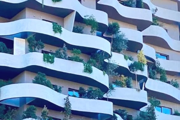 Ambient biznesi ne shitje 3+1 ne Tirane - 1,025,000 Euro