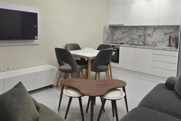 Shtepi me qera Apartament ne Tirane, 1+1, Mobilimi E mobiluar, Pagesa 45,000  Leke.