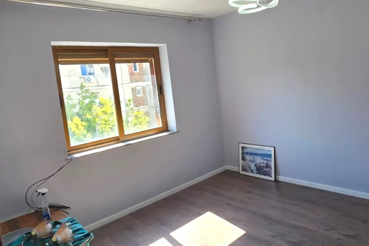 Shtepi ne shitje Apartament ne Tirane, 2+1, Mobilimi Bosh, pa mobiluar, Pagesa 14,000,000  Leke.