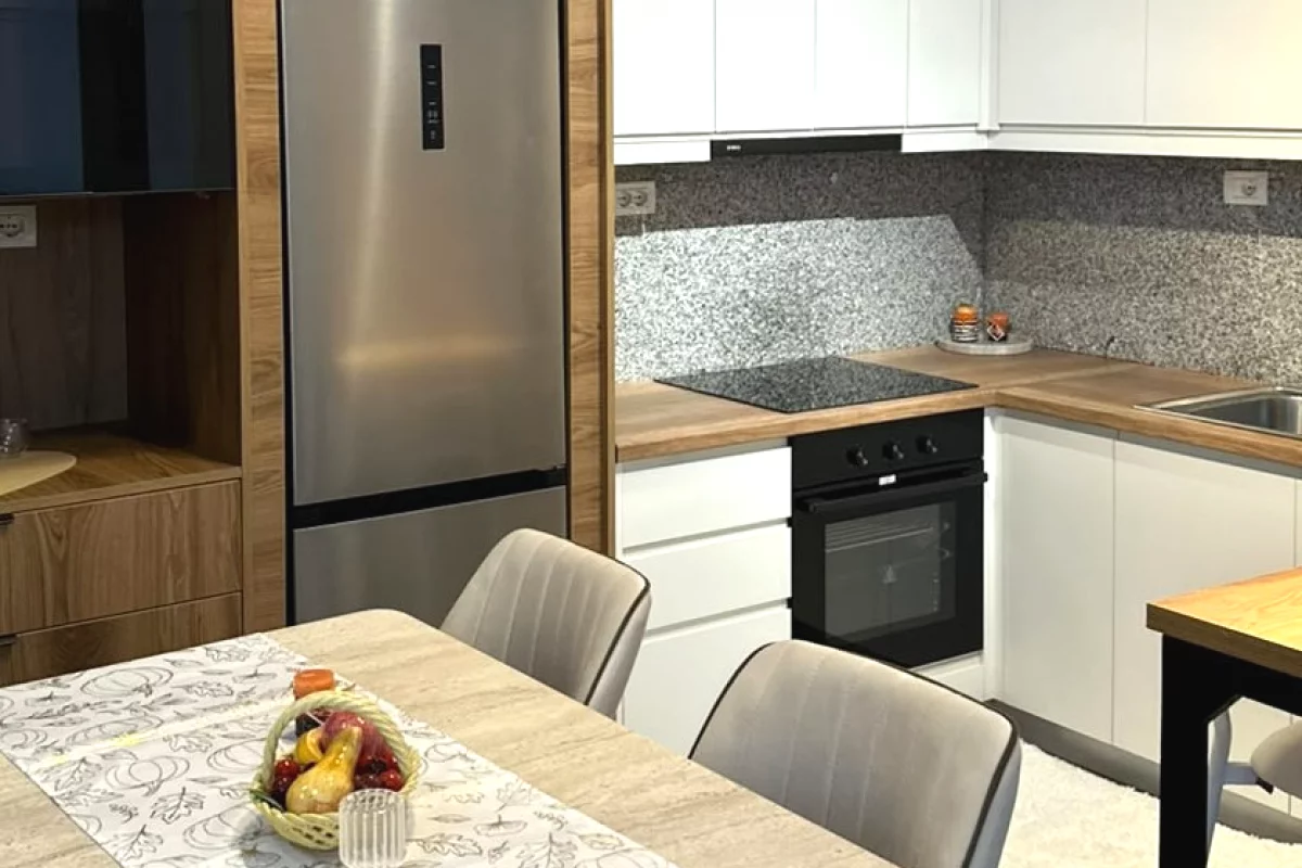 Shtepi me qera Apartament ne Tirane, 2+1, Mobilimi E mobiluar, Pagesa 90,000  Leke.