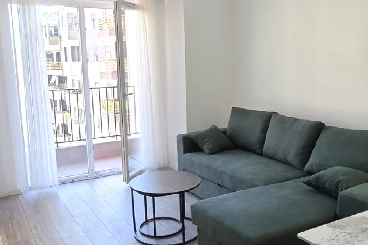 Shtepi me qera Apartament ne Tirane, 2+1, Mobilimi E mobiluar, Pagesa 70,000  Leke.