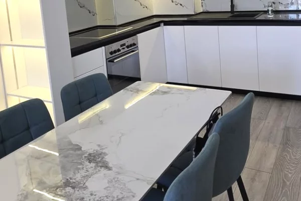 Shtepi me qera Apartament ne Tirane, 2+1, Mobilimi E mobiluar, Pagesa 70,000  Leke.