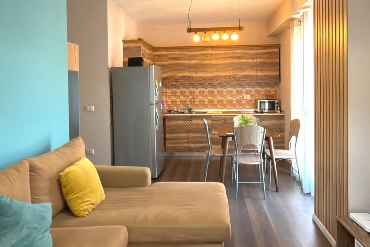 Shtepi me qera Apartament ne Tirane, 1+1, Mobilimi E mobiluar, Pagesa 75,000  Leke.