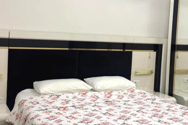 Shtepi ne shitje Apartament ne Tirane, 2+1, Mobilimi E mobiluar, Pagesa 370,000  Euro.